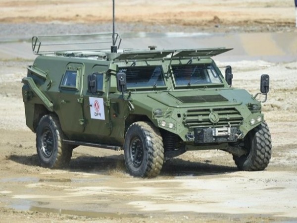 高強(qiáng)板點(diǎn)焊機(jī)